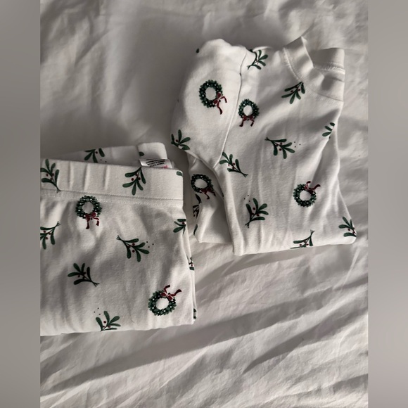 Petit Lem Christmas Pajamas Wreaths Size 6 - Very Good Condition - Picture 7 of 7